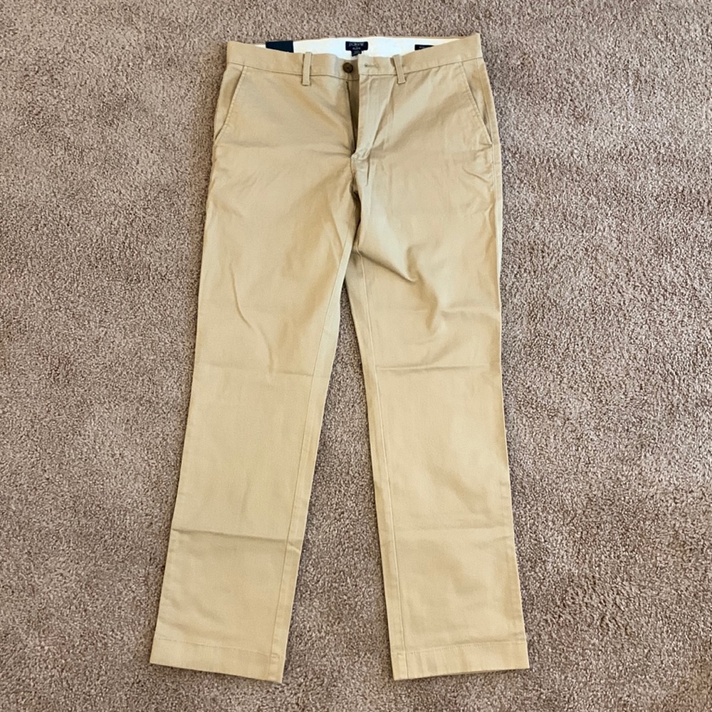 NWT - J. Crew Men’s Straight-Fit Flex Khaki Pants - British Khaki, Size 30/30